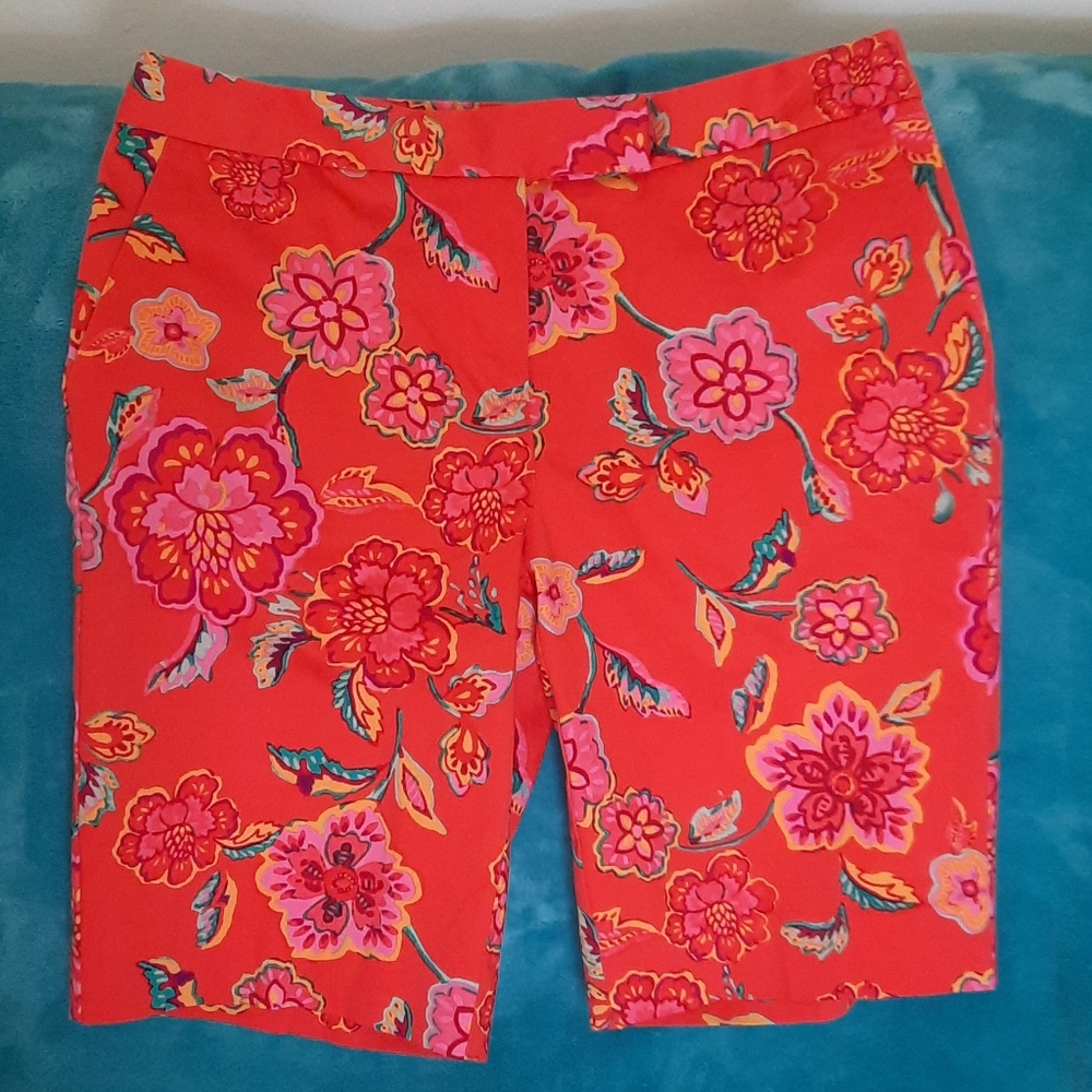 Jones N.Y. Multi-colored "Bermuda 🇧🇲 " shorts